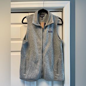 New with tag Women’s Patagonia best. Gray knit xl